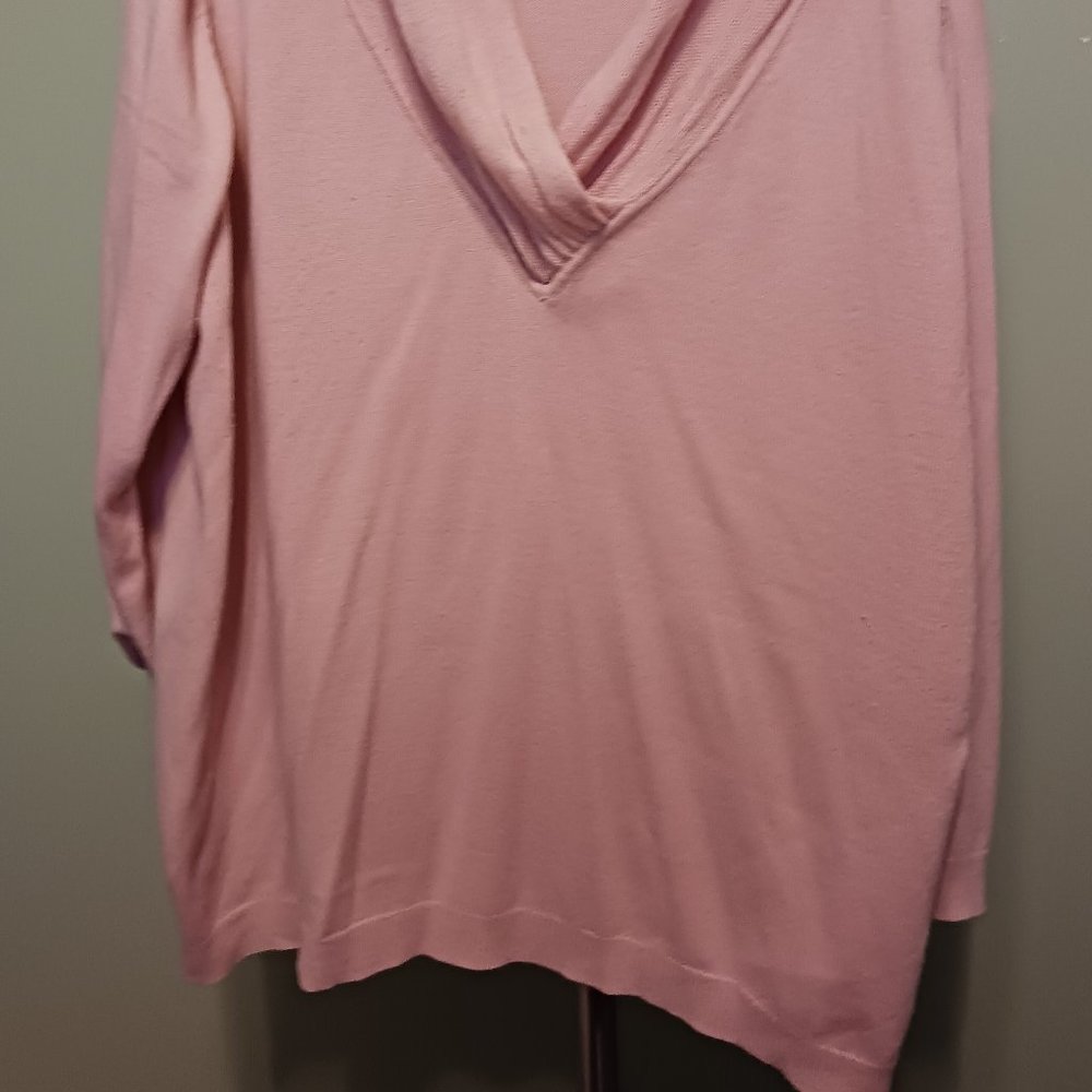 Avenue pink sweater size 26/28